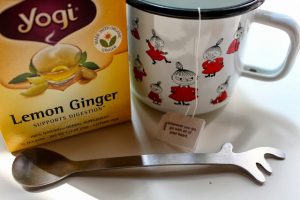 MOMENT WITH YOGI TEA